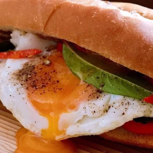 Bánh Mì Trứng Ốp