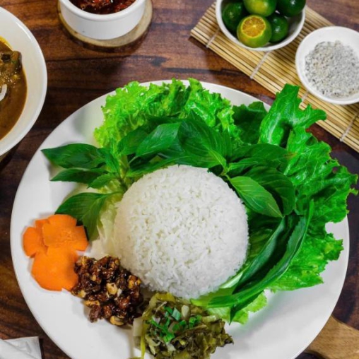 Cơm Bò Om Xả Riềng