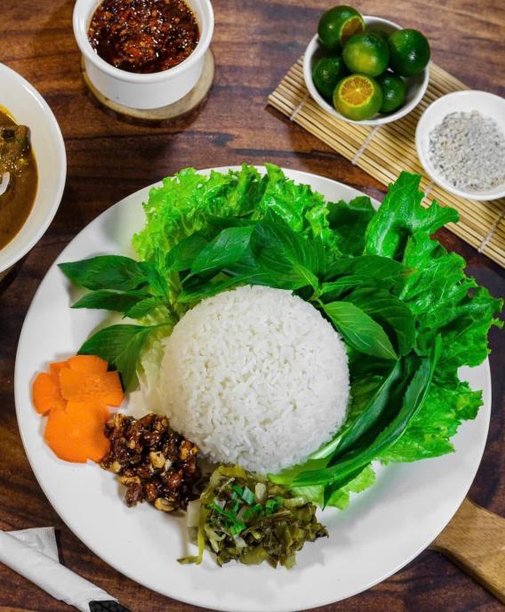 Cơm Bò Om Xả Riềng